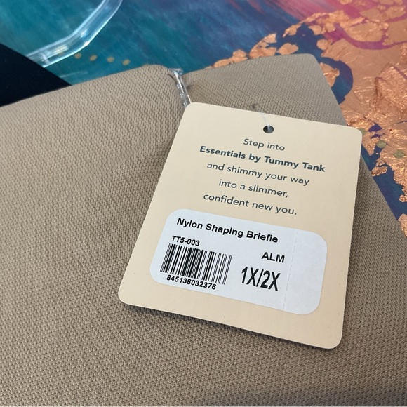 🌸2 pc bundle Shaper Briefs - Picture 10 of 10